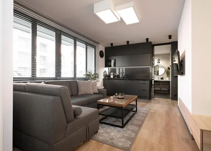 Jacuzzi Apartments
